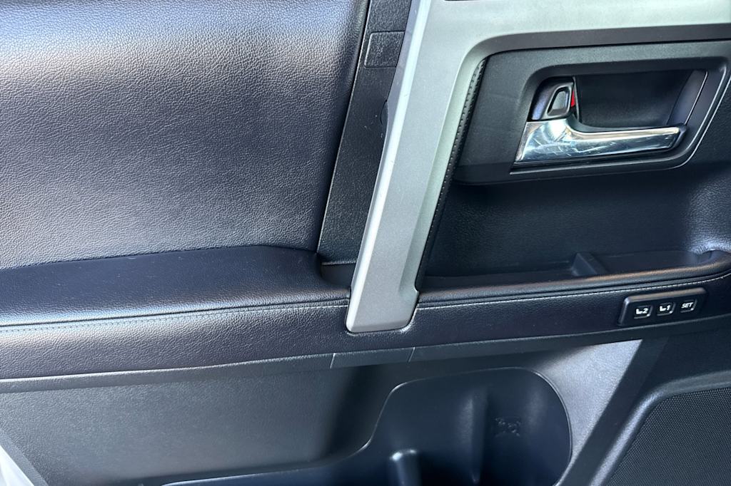 Thumbnail: 2019 Toyota 4Runner - 20