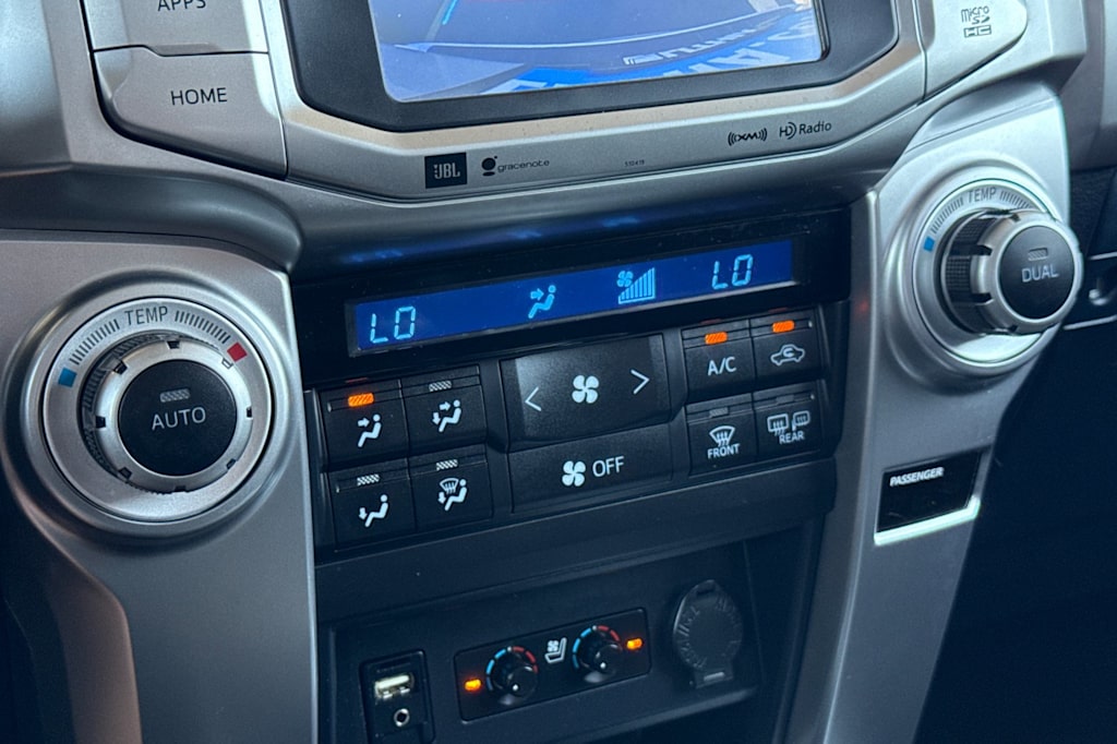 Thumbnail: 2019 Toyota 4Runner - 25