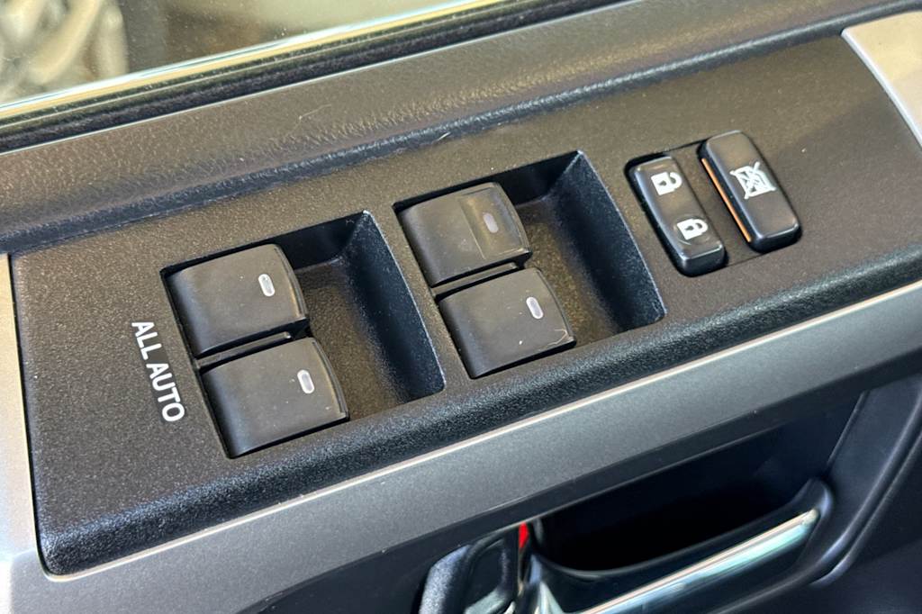 Thumbnail: 2019 Toyota 4Runner - 21