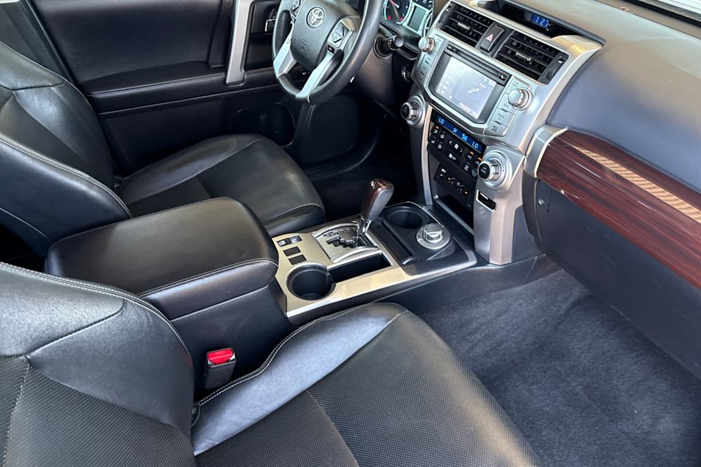 Thumbnail: 2019 Toyota 4Runner - 9