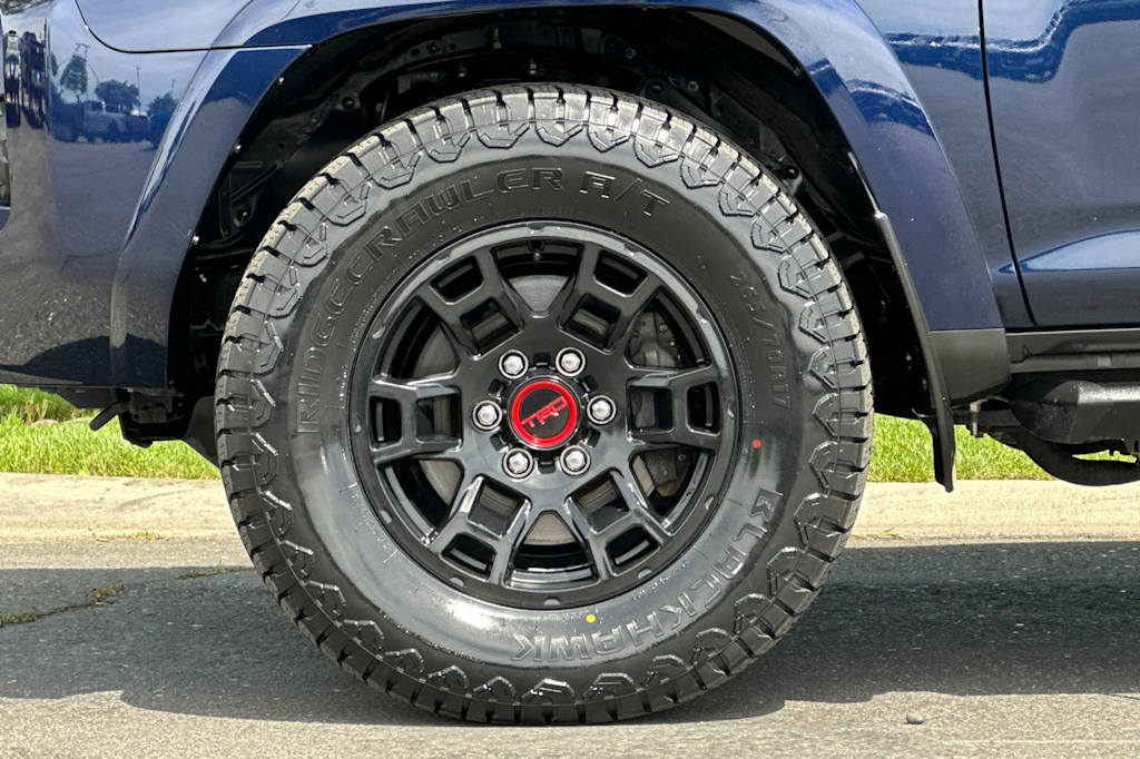 Thumbnail: 2022 Toyota 4Runner - 8