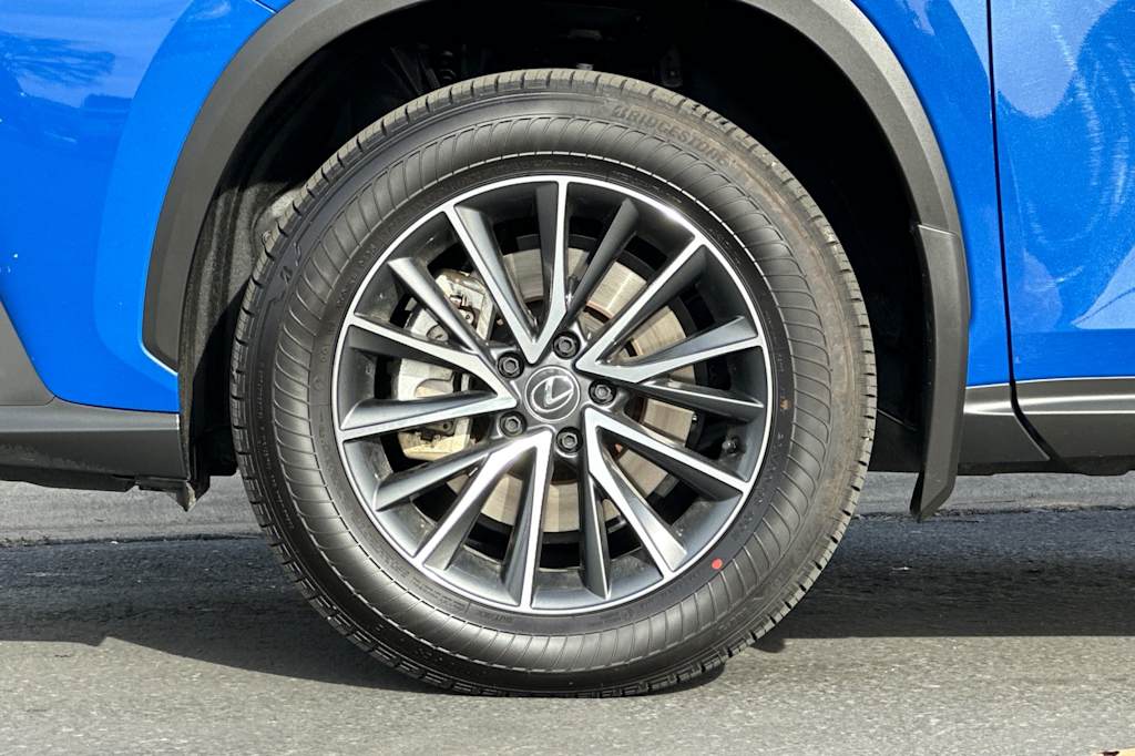 Thumbnail: 2025 Lexus ES - 7