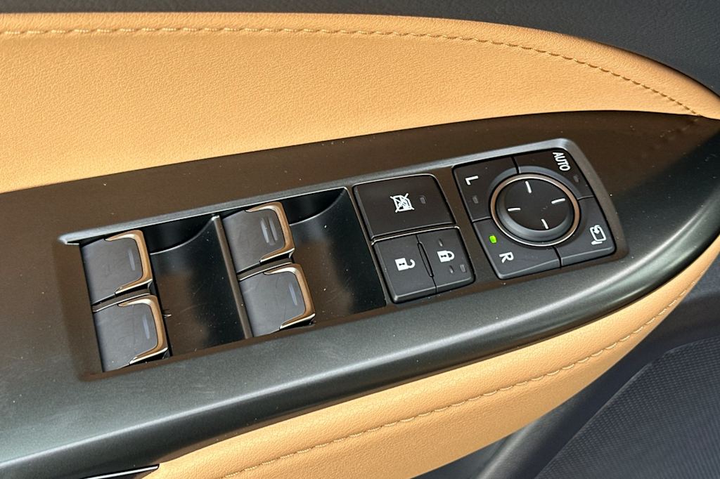 Thumbnail: 2025 Lexus ES - 21