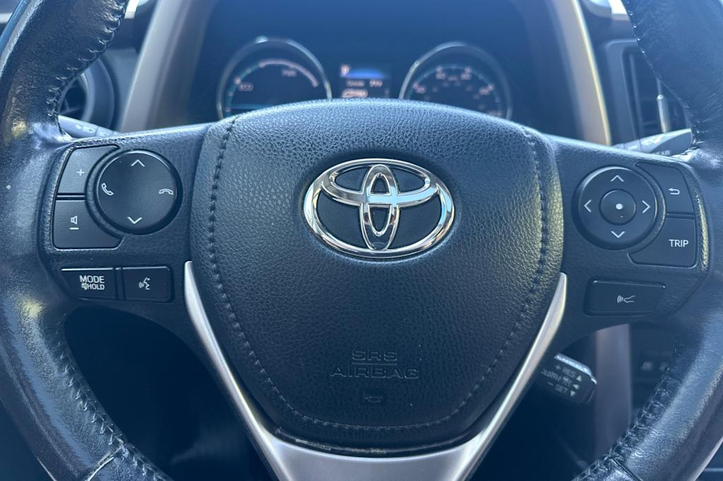 Thumbnail: 2018 Toyota RAV4 - 26