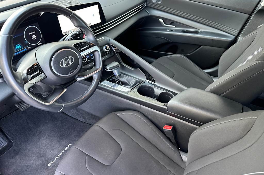 Thumbnail: 2023 Hyundai Elantra - 8