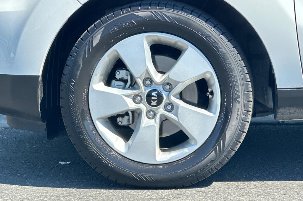 Thumbnail: 2017 Kia Soul - 8