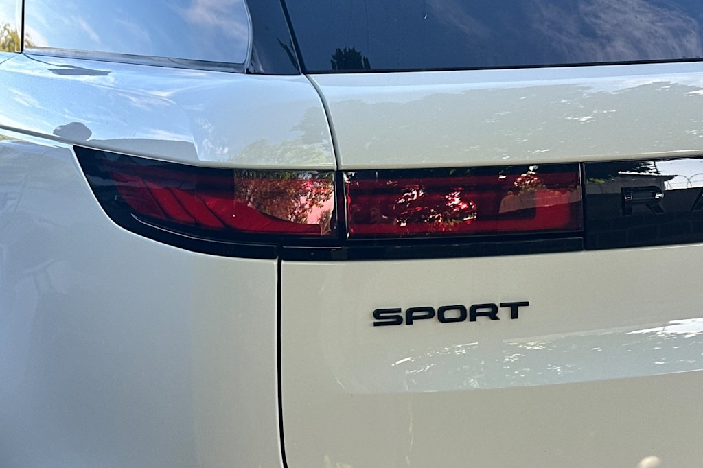 Thumbnail: 2024 Land Rover Range Rover Sport - 5
