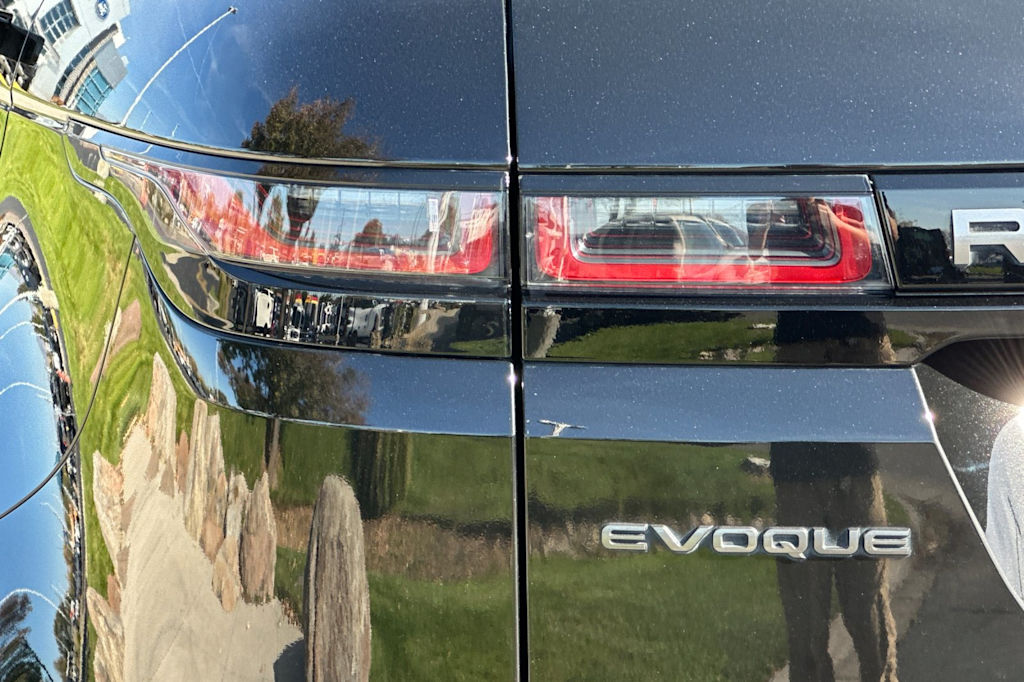 Thumbnail: 2021 Land Rover Range Rover Evoque - 29