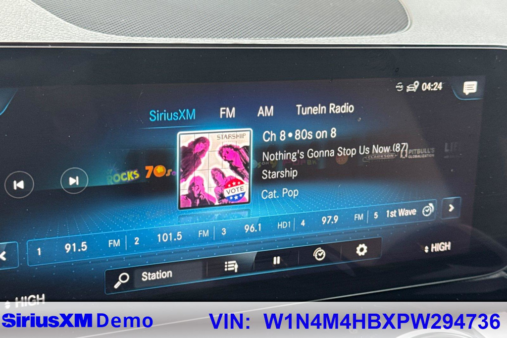 Thumbnail: 2023 Mercedes-Benz GLB - 29