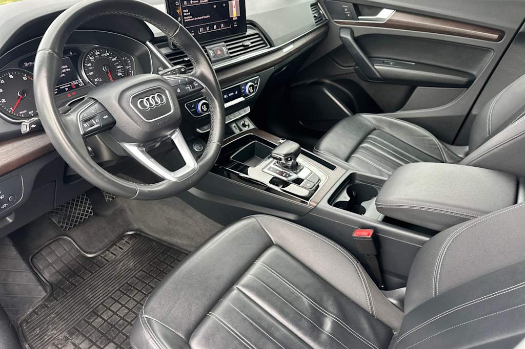 Thumbnail: 2023 Audi Q5 - 8