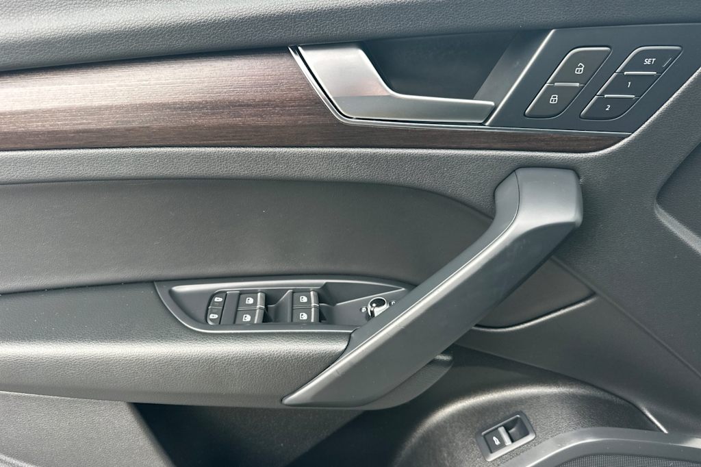 Thumbnail: 2023 Audi Q5 - 19