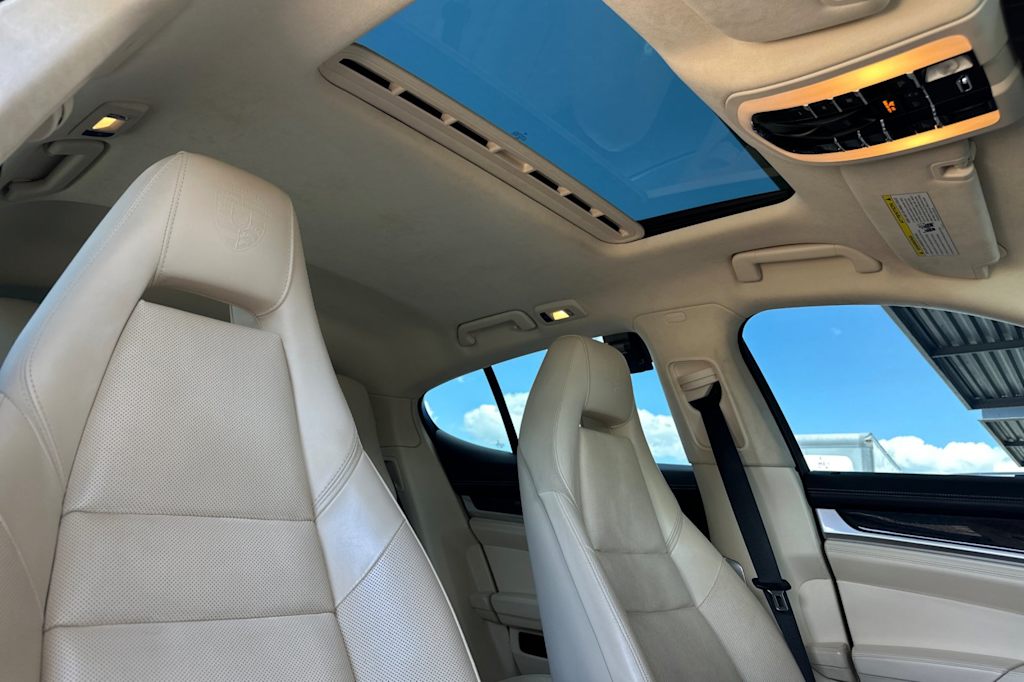 Thumbnail: 2014 Porsche Panamera - 21