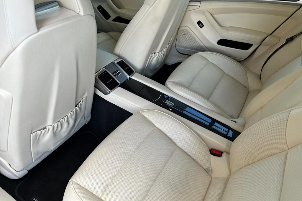 Thumbnail: 2014 Porsche Panamera - 10