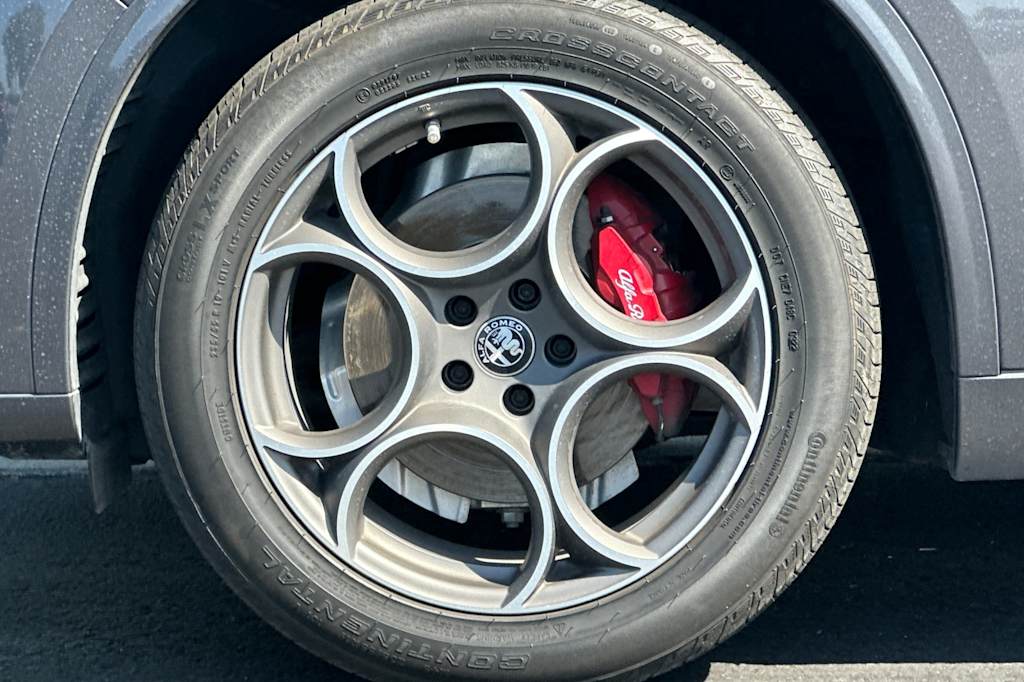 Thumbnail: 2022 Alfa Romeo Stelvio - 7