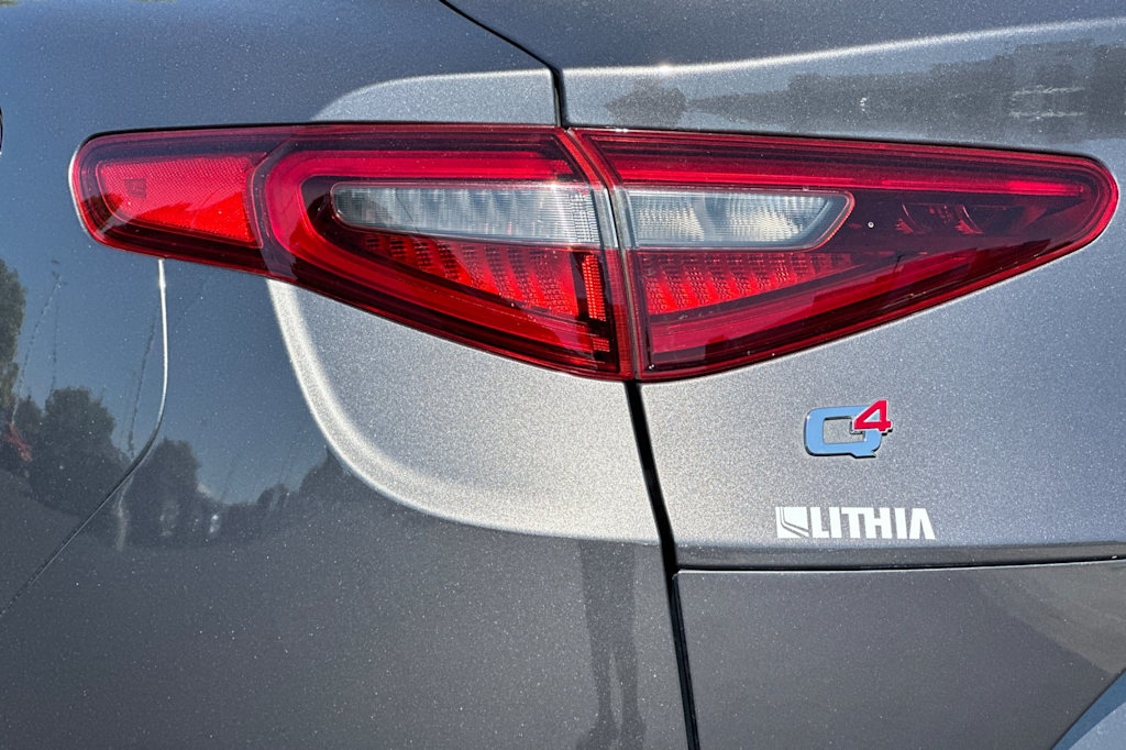 Thumbnail: 2022 Alfa Romeo Stelvio - 28