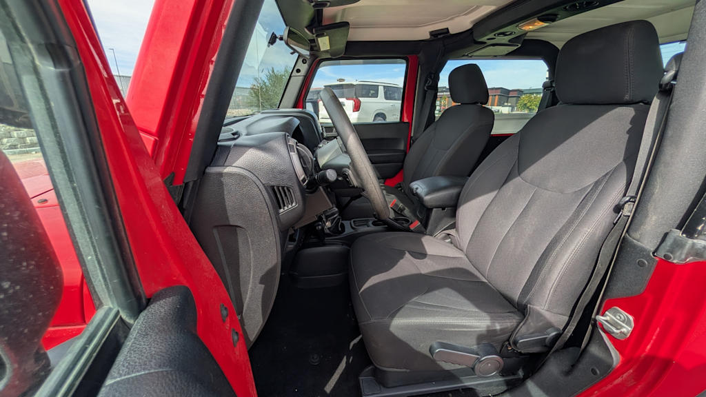 Thumbnail: 2015 Jeep Wrangler - 10