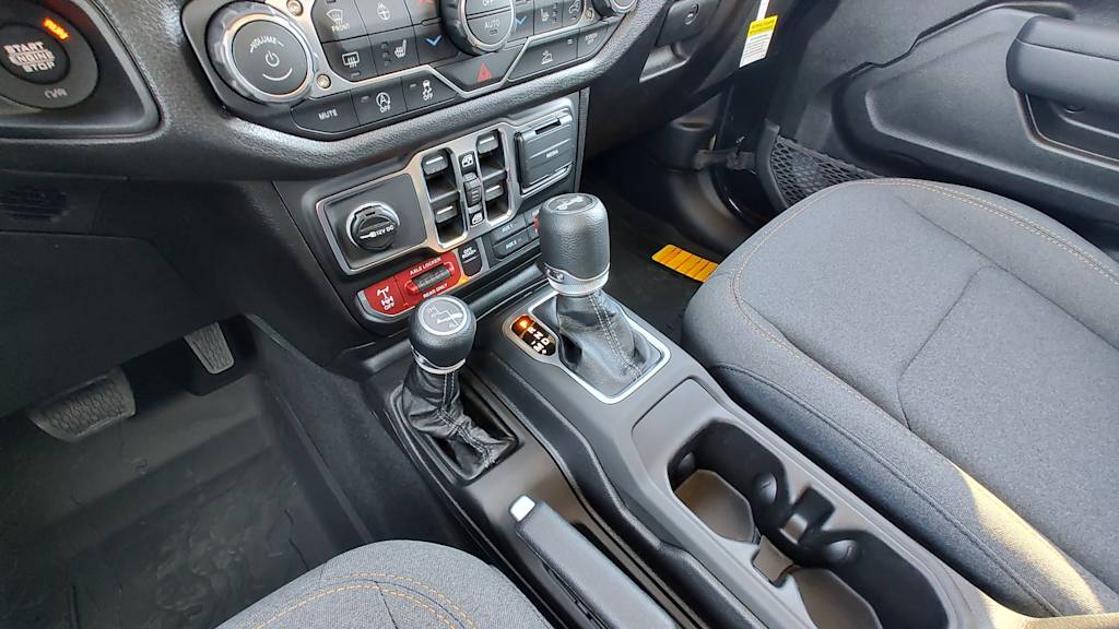 Thumbnail: 2026 Jeep Wrangler - 15