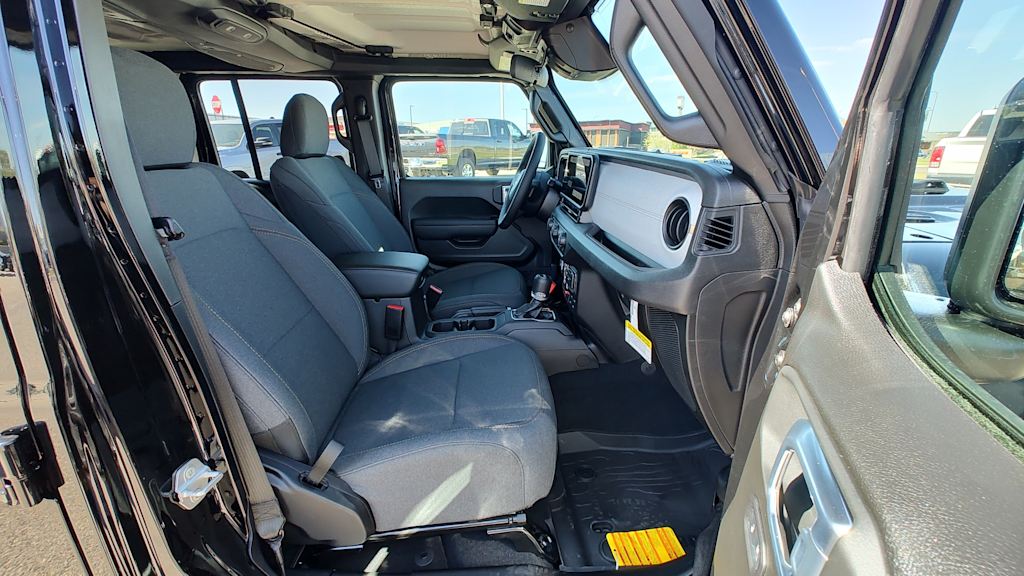 Thumbnail: 2026 Jeep Wrangler - 21