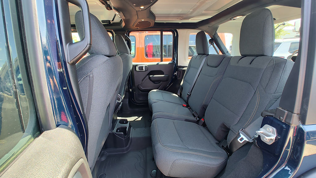 Thumbnail: 2025 Jeep Wrangler - 19