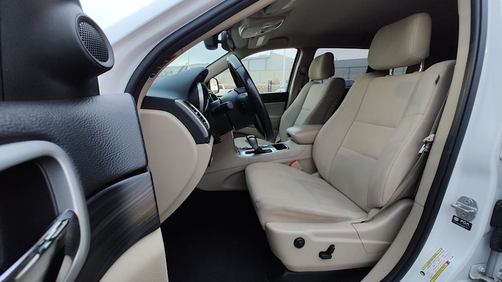 Thumbnail: 2022 Jeep Grand Cherokee - 11