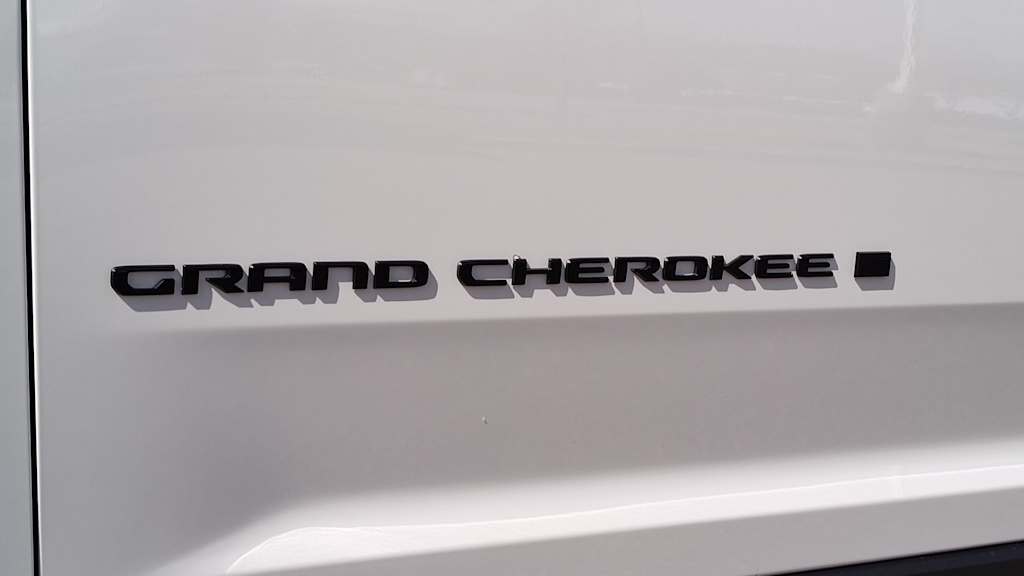Thumbnail: 2026 Jeep Grand Cherokee - 7