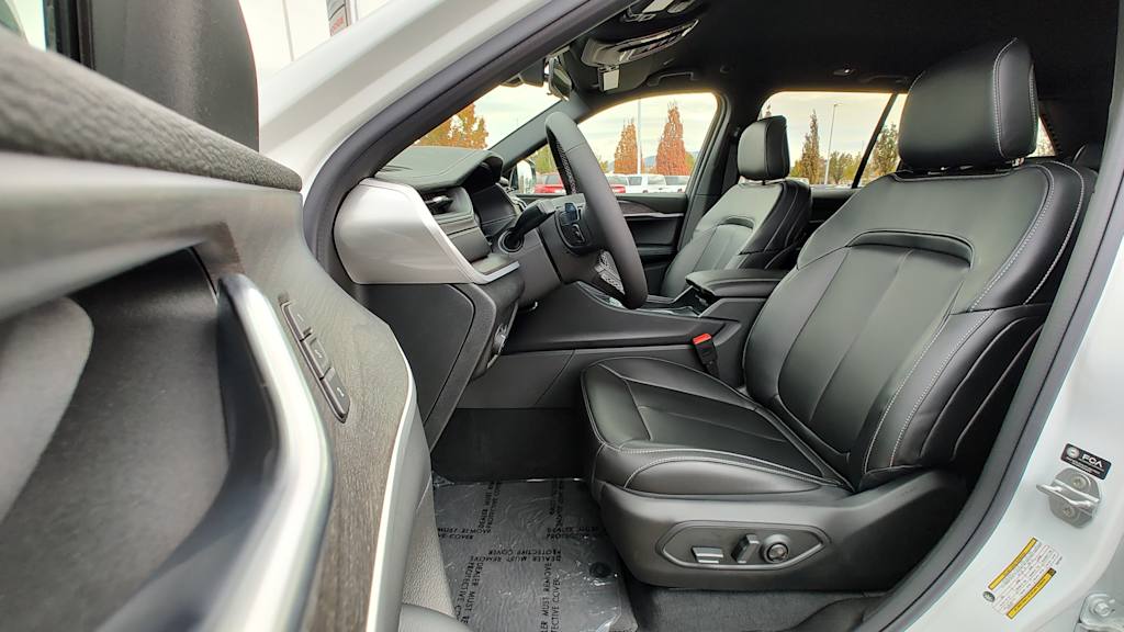 Thumbnail: 2025 Jeep Grand Cherokee - 11