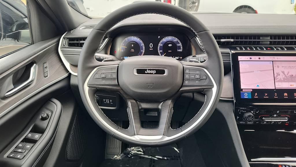 Thumbnail: 2025 Jeep Grand Cherokee - 14