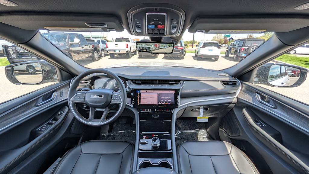 Thumbnail: 2026 Jeep Grand Cherokee - 10