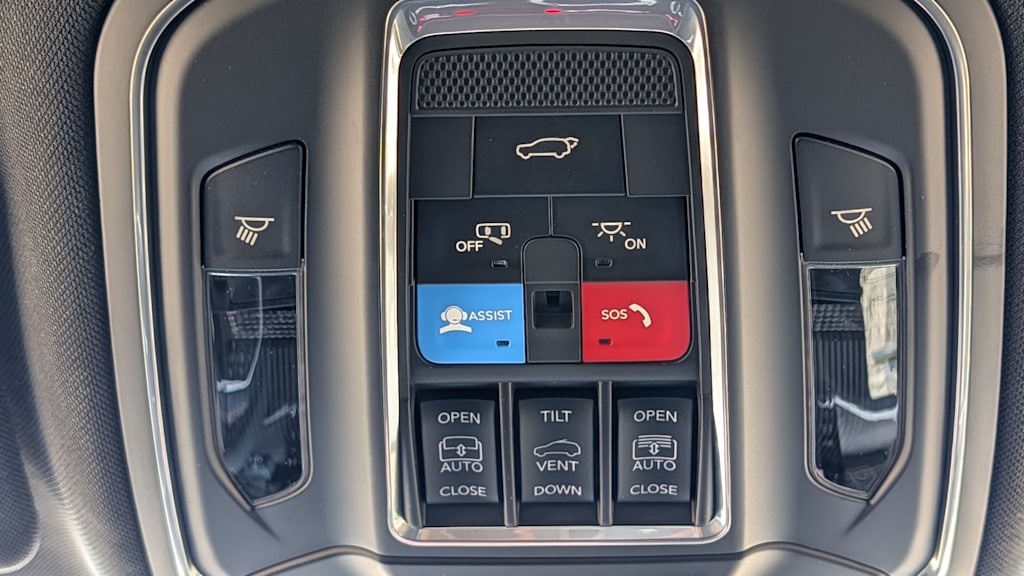 Thumbnail: 2026 Jeep Grand Cherokee - 22