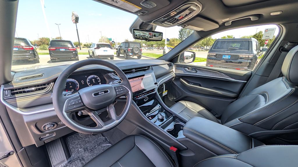 Thumbnail: 2026 Jeep Grand Cherokee - 2