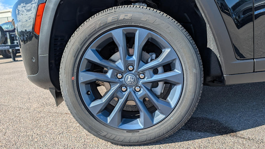 Thumbnail: 2026 Jeep Grand Cherokee - 8