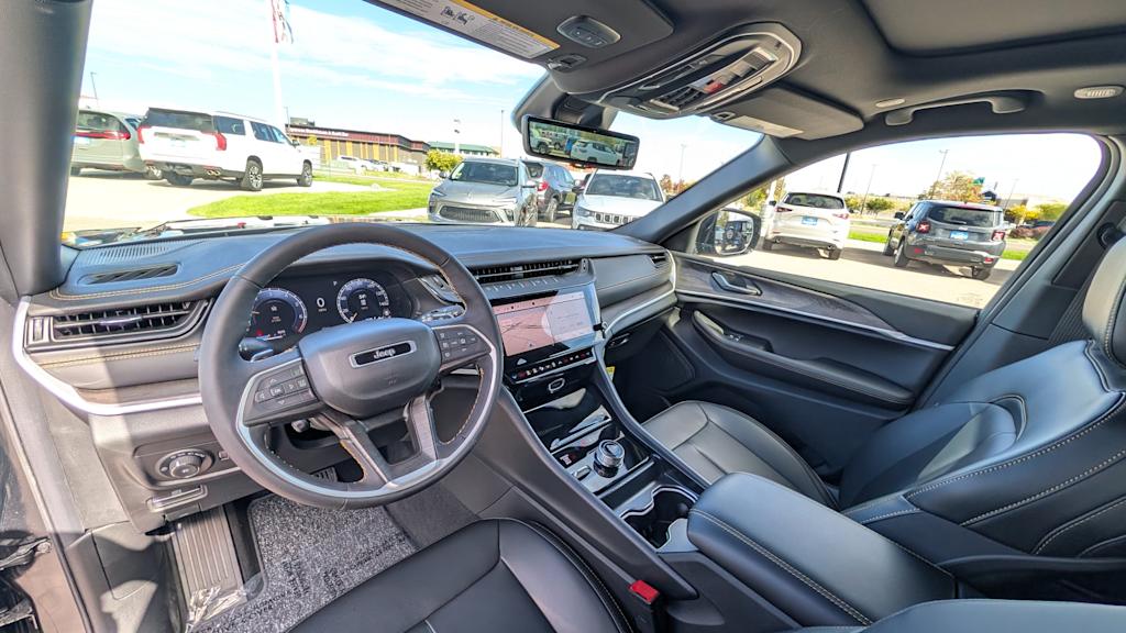 Thumbnail: 2026 Jeep Grand Cherokee - 2