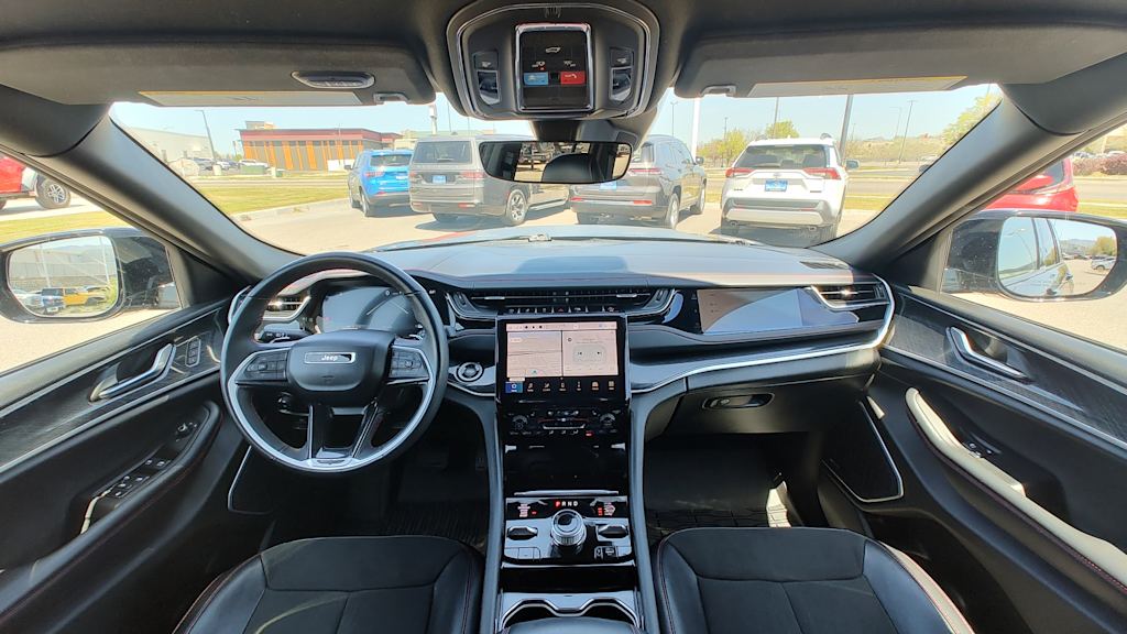 Thumbnail: 2022 Jeep Grand Cherokee - 10