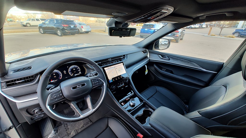 Thumbnail: 2025 Jeep Grand Cherokee L - 2