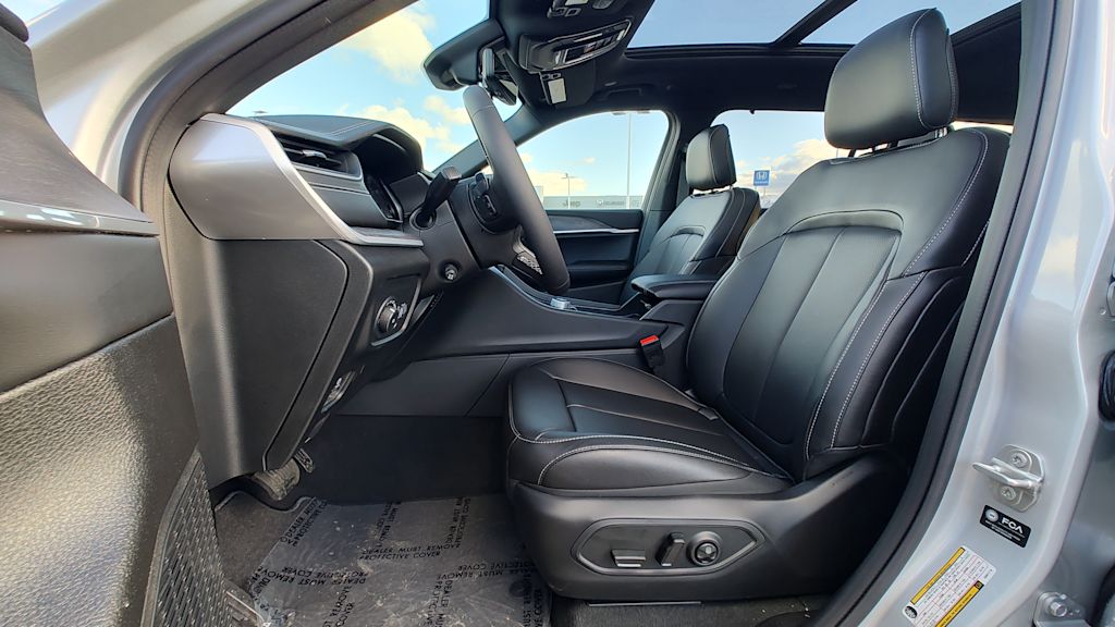 Thumbnail: 2025 Jeep Grand Cherokee L - 12