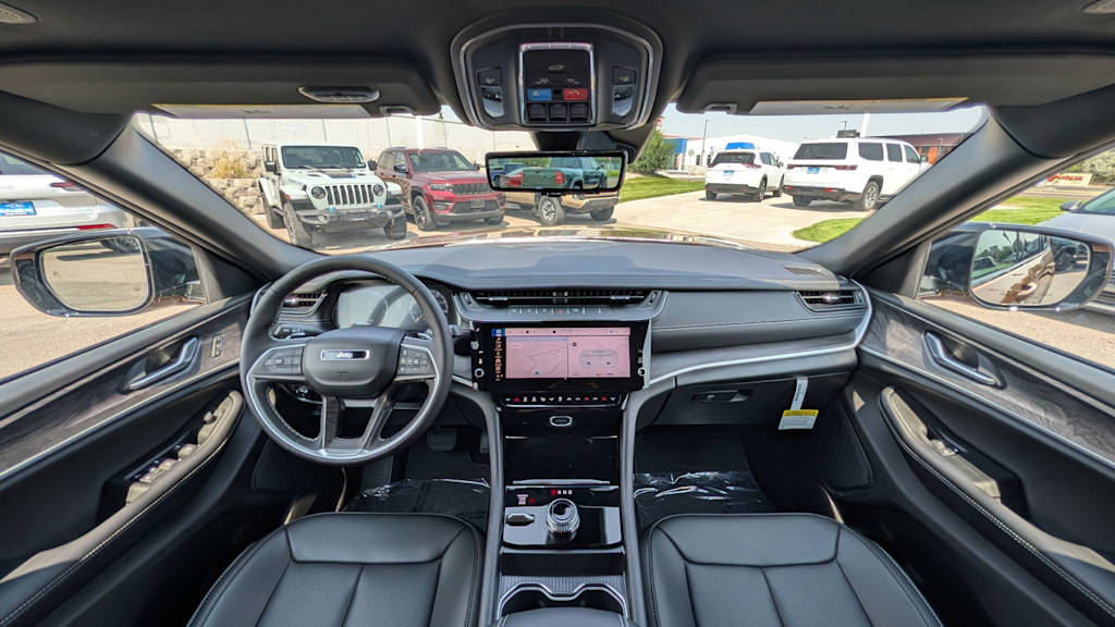 Thumbnail: 2026 Jeep Grand Cherokee L - 10