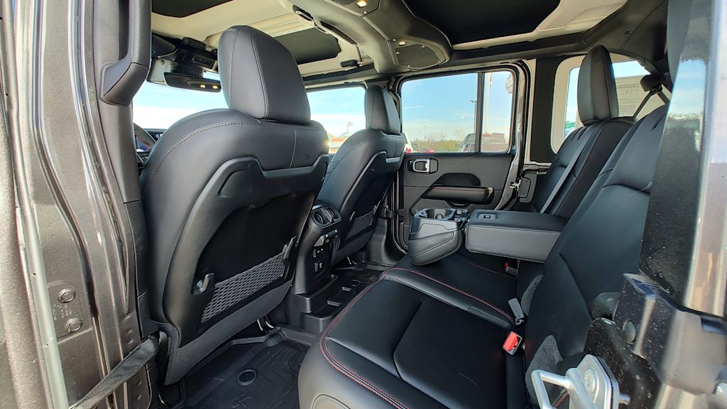 Thumbnail: 2026 Jeep Wrangler - 18