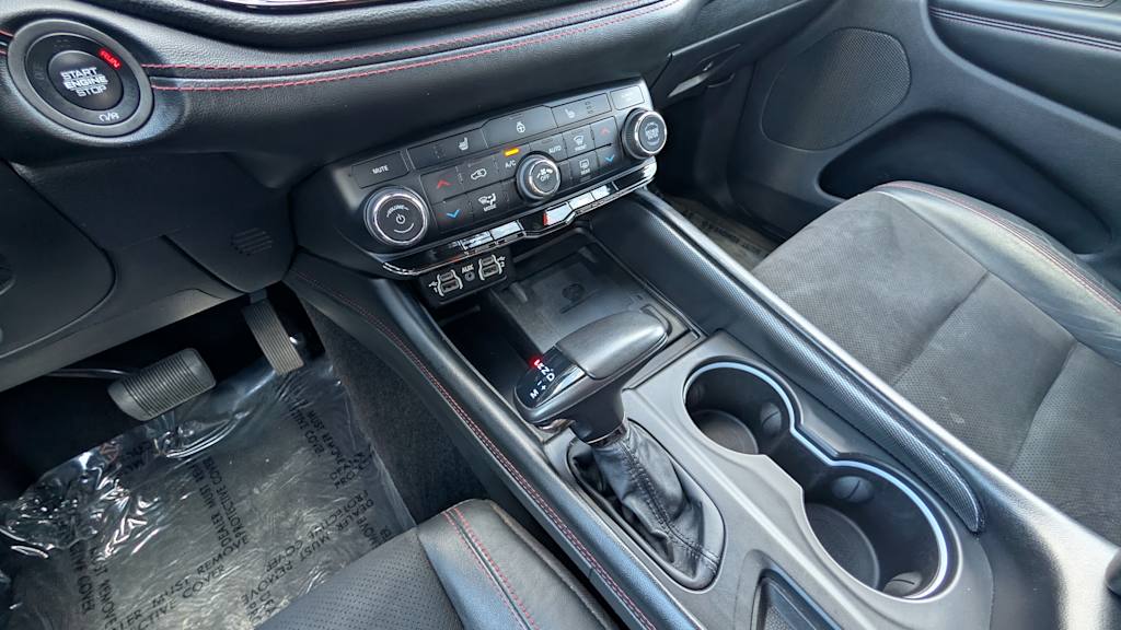 Thumbnail: 2022 Dodge Durango - 16