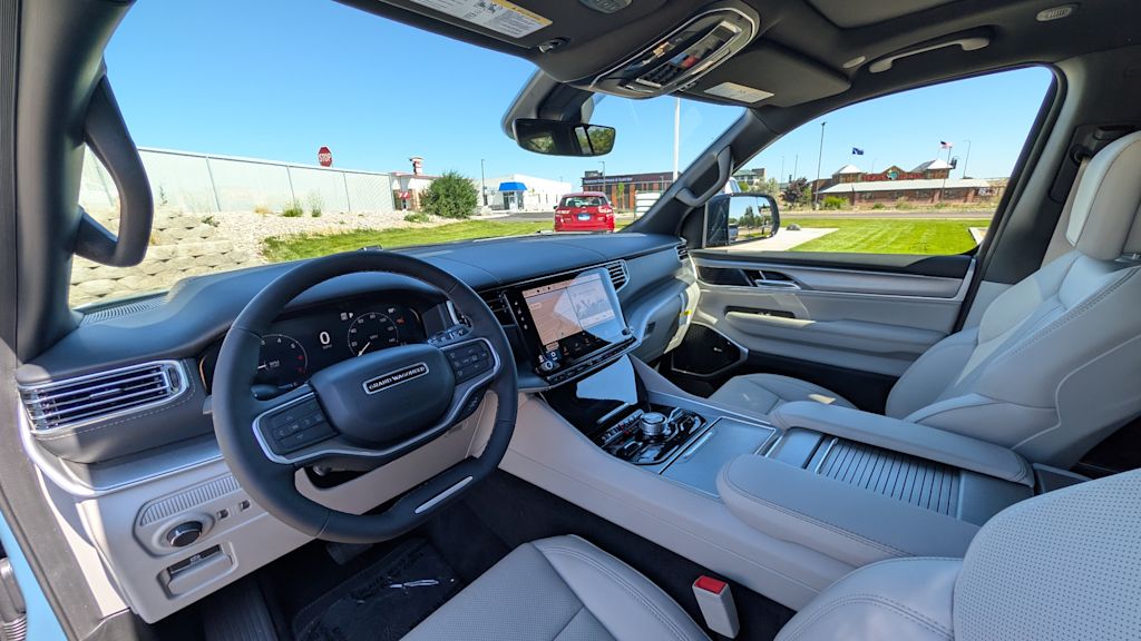 Thumbnail: 2026 Jeep Grand Wagoneer L - 2