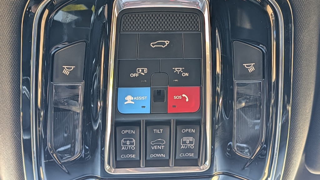 Thumbnail: 2024 Jeep Grand Wagoneer L - 22