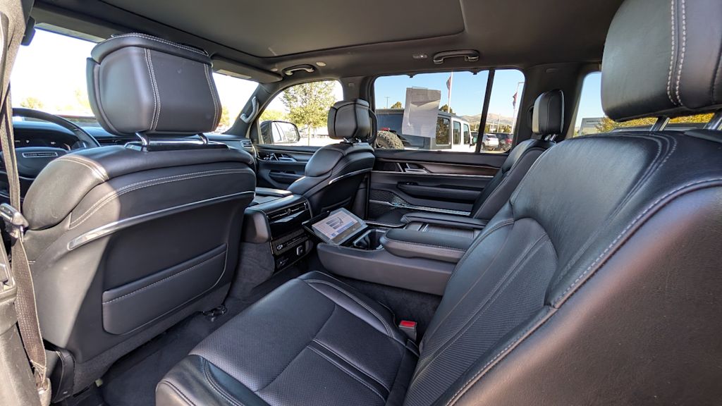 Thumbnail: 2024 Jeep Grand Wagoneer L - 11