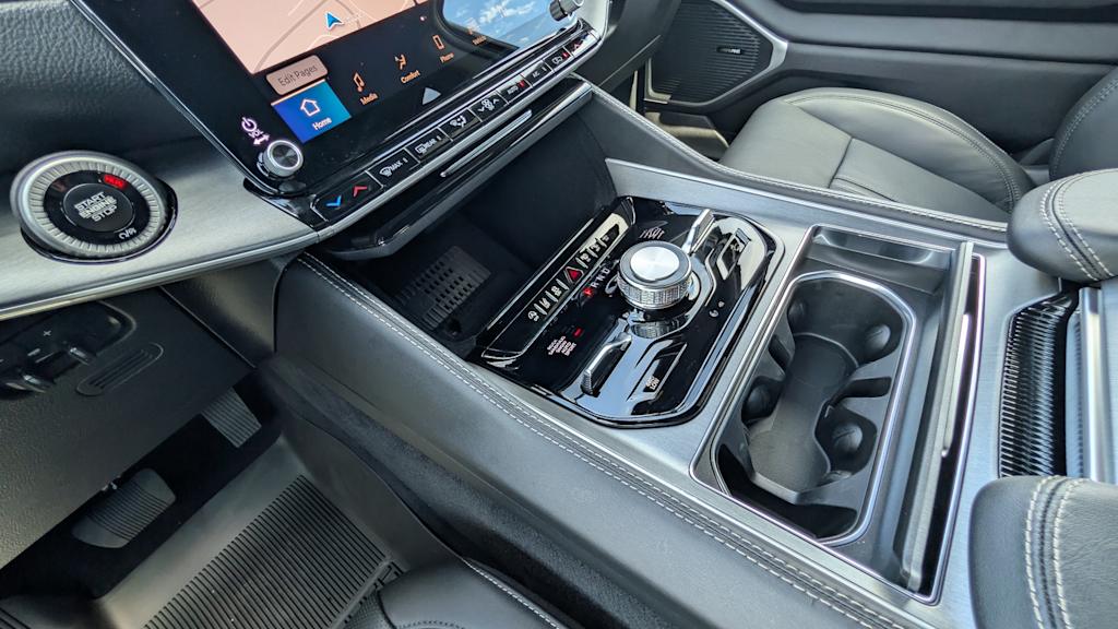 Thumbnail: 2026 Jeep Grand Wagoneer - 15