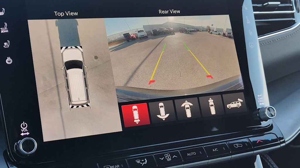 Thumbnail: 2026 Jeep Grand Wagoneer - 23