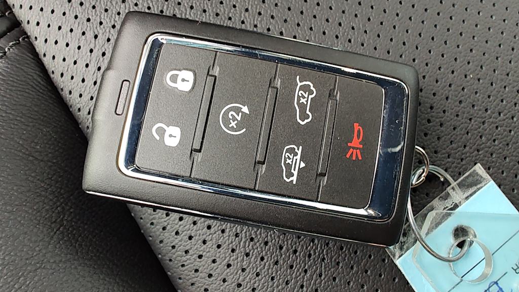 Thumbnail: 2026 Jeep Grand Wagoneer - 19