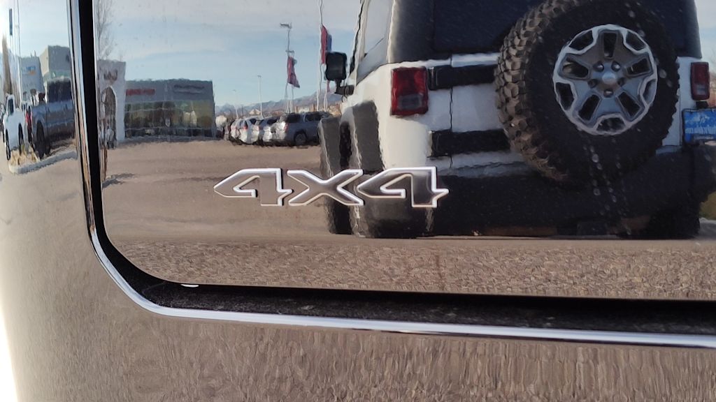 Thumbnail: 2026 Jeep Grand Wagoneer - 25