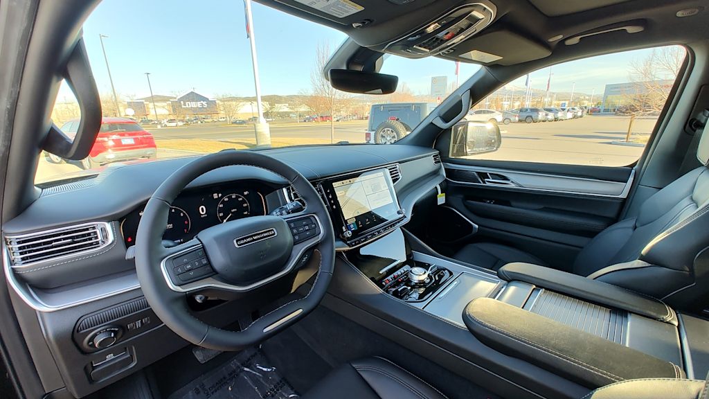 Thumbnail: 2026 Jeep Grand Wagoneer - 2