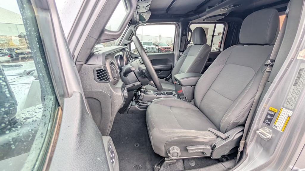 Thumbnail: 2020 Jeep Gladiator - 11