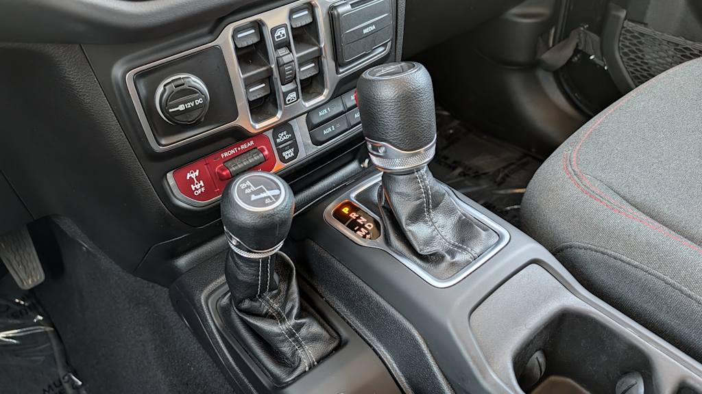Thumbnail: 2026 Jeep Gladiator - 14