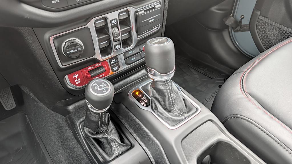 Thumbnail: 2026 Jeep Gladiator - 15