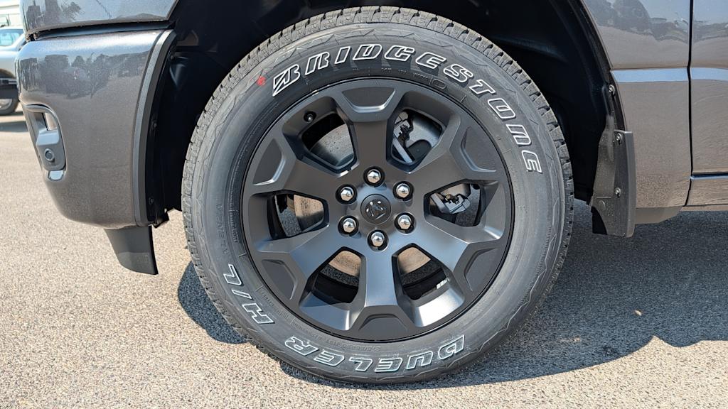 Thumbnail: 2026 RAM 1500 - 8